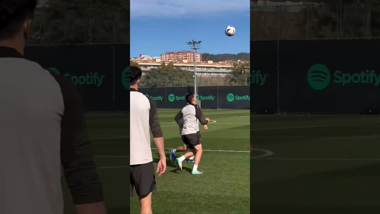 Entra&icirc;nement des joueurs du FC Barcelone #Bar&ccedil;aalav&eacute;s #actubarca