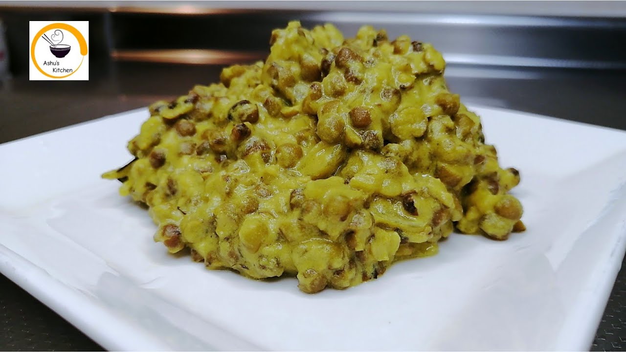 Green Gram Curry | Green Gram Coconut Milk Curry | Cherupayar Curry | Pachaipayaru Kulambu