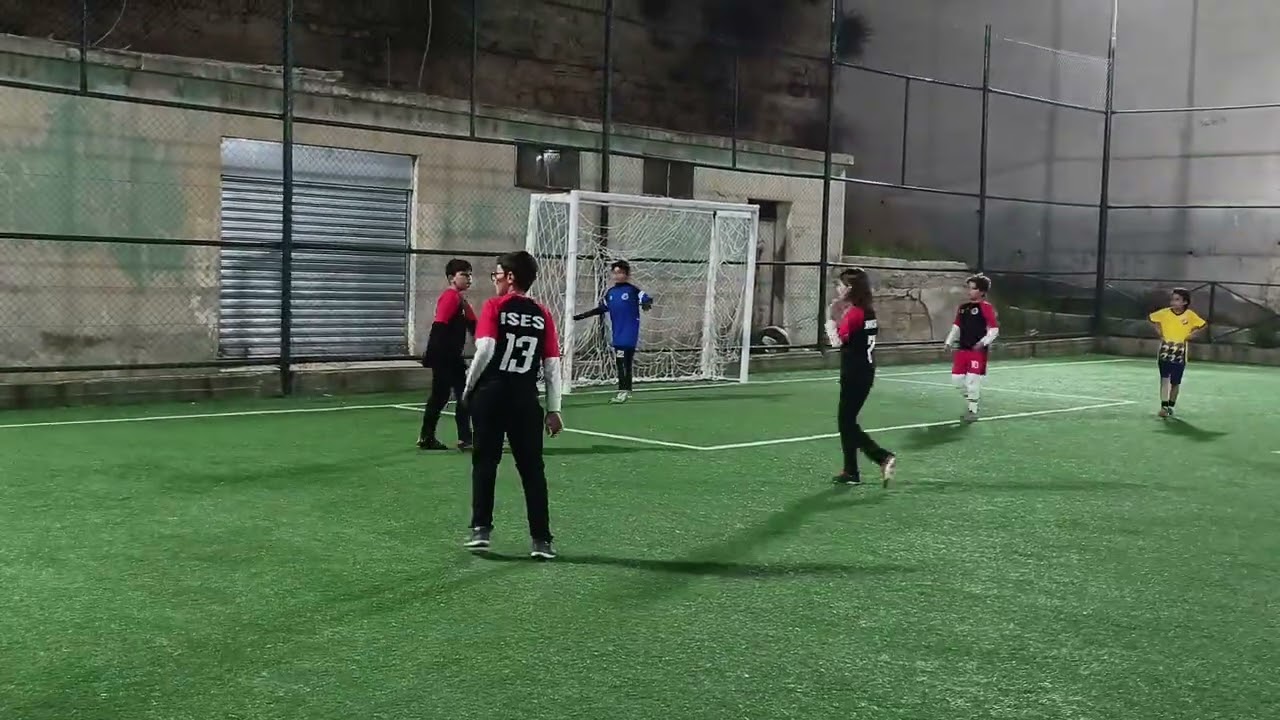 من لقاء فريق فرسان عمان في النصف النهائي