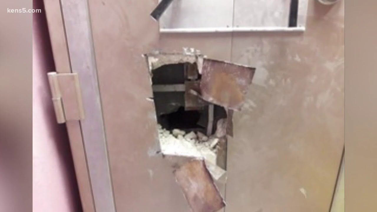 Heist nets burglars $50,000 in coins from 72-year-old SA man's store