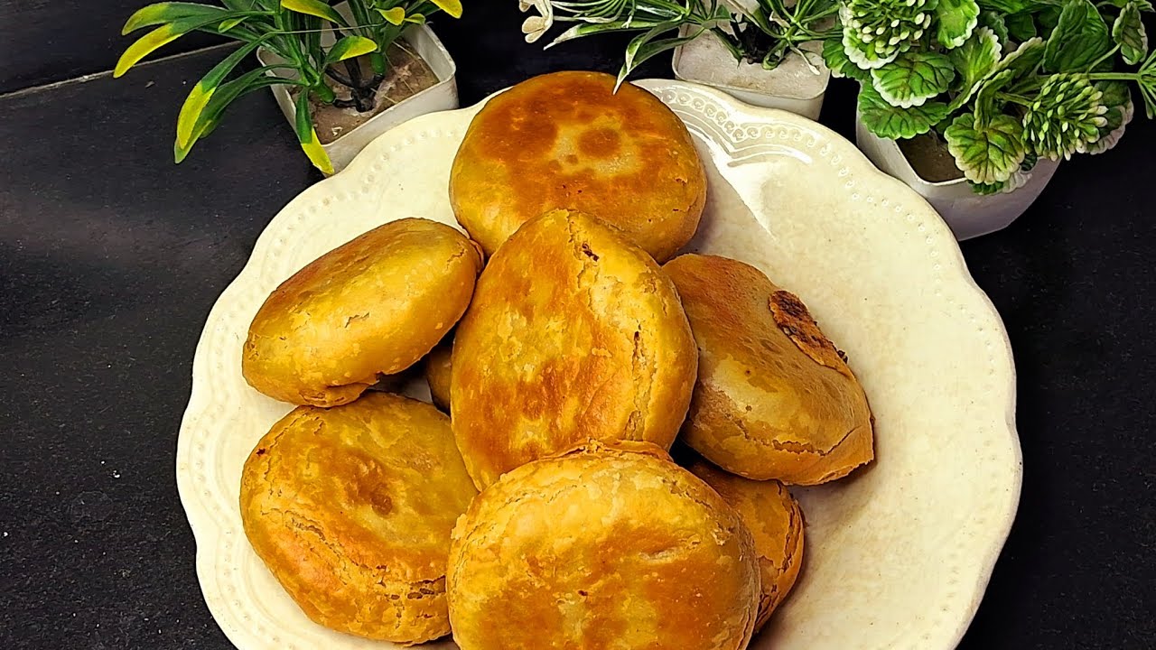 Khasta chicken ki kachori.| Crispy khasta leyerd wali chicken kachori.