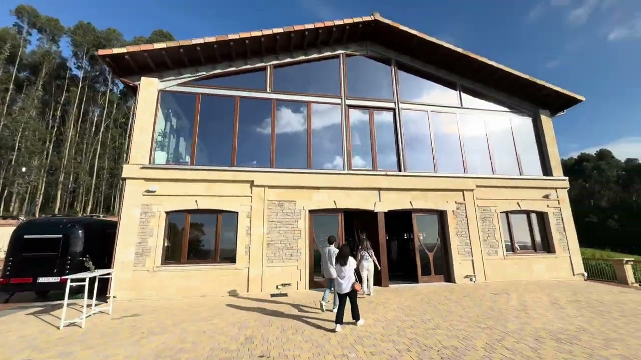Bodega Bahia de Santander