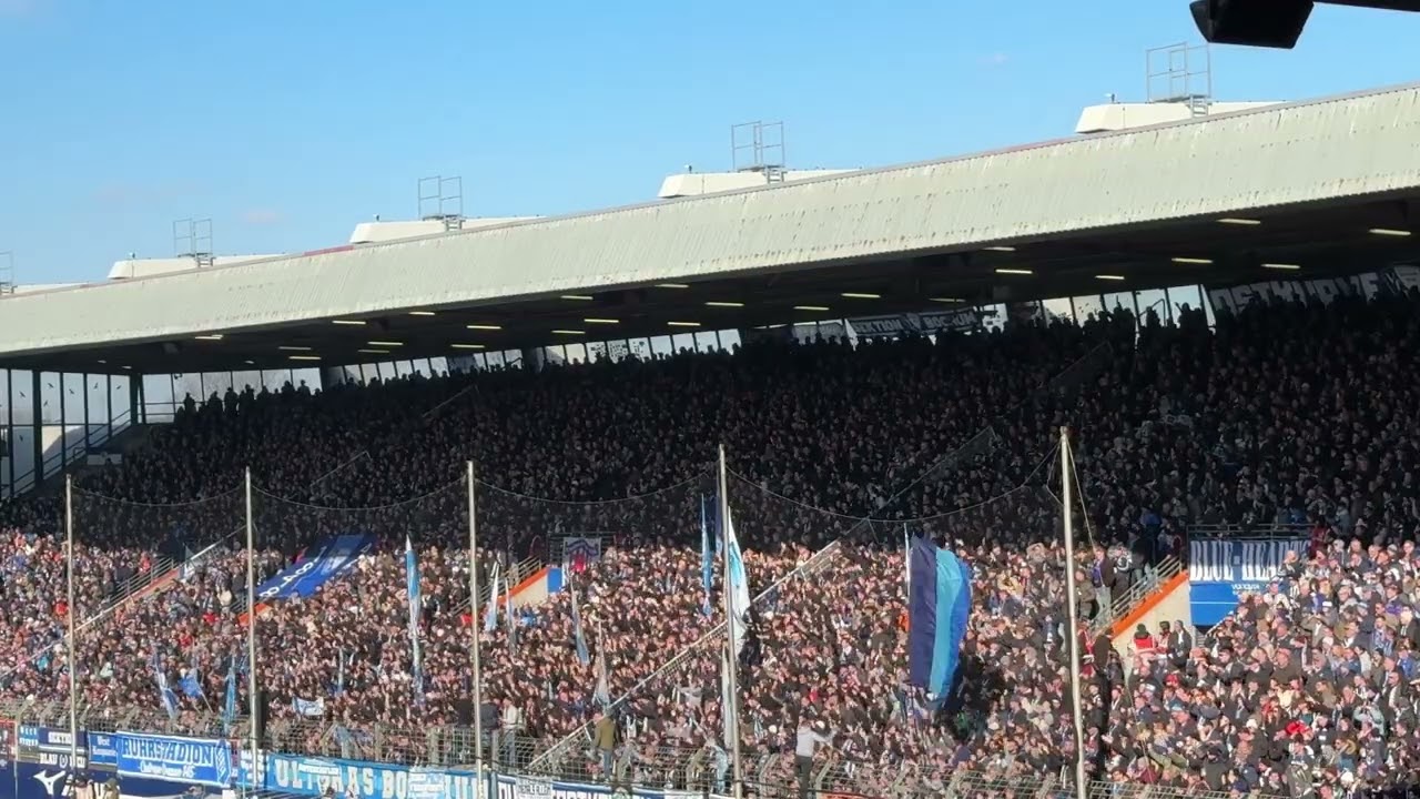 [0-0] VfL Bochum - SC Paderborn, 15.02.2026 Stimmung der Ostkurve beim Spiel gegen den SCP