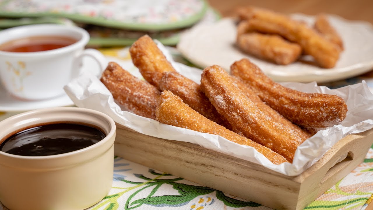 ASMR: Churros Rangup dan Sos Coklat