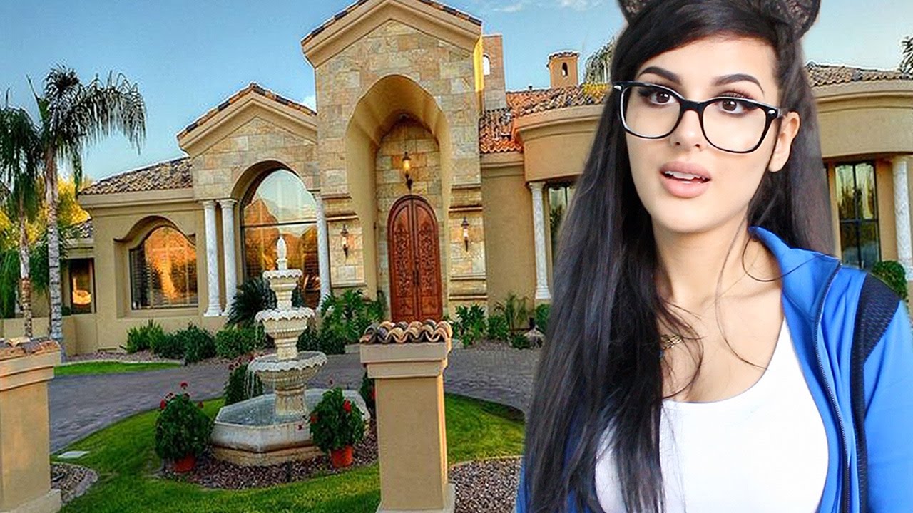 HOUSE TOUR