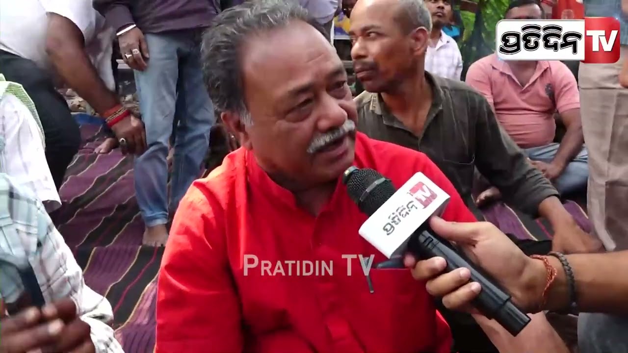 ଆମ ଦୋକାନ ପୋଡ଼ି, ନୂଆ ଦୋକାନ ବିକିବେ ୩୦ ଲକ୍ଷରେ ! shopkeepers protest at the Unit-1 Market in Bhubaneswar