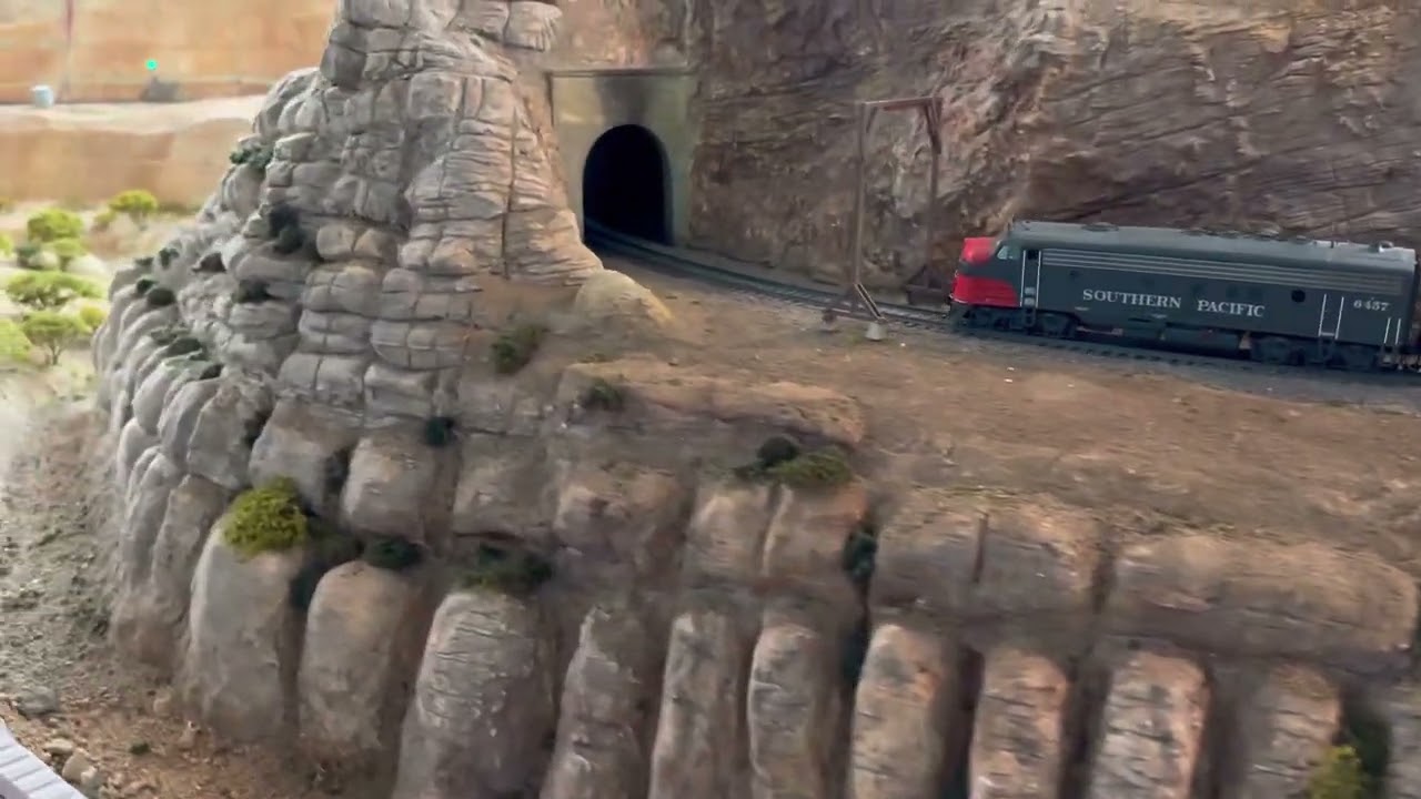 SP Officers special on John Signor’s layout in Dunsmuir CA.