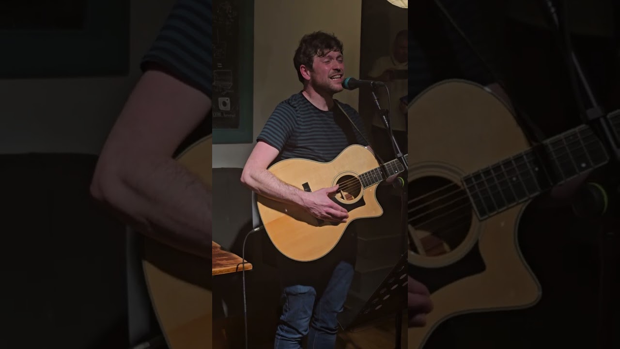Steve Pilgrim (Beutifull blue) Nomad Liverpool 9/5/24 vid by peter kevan.