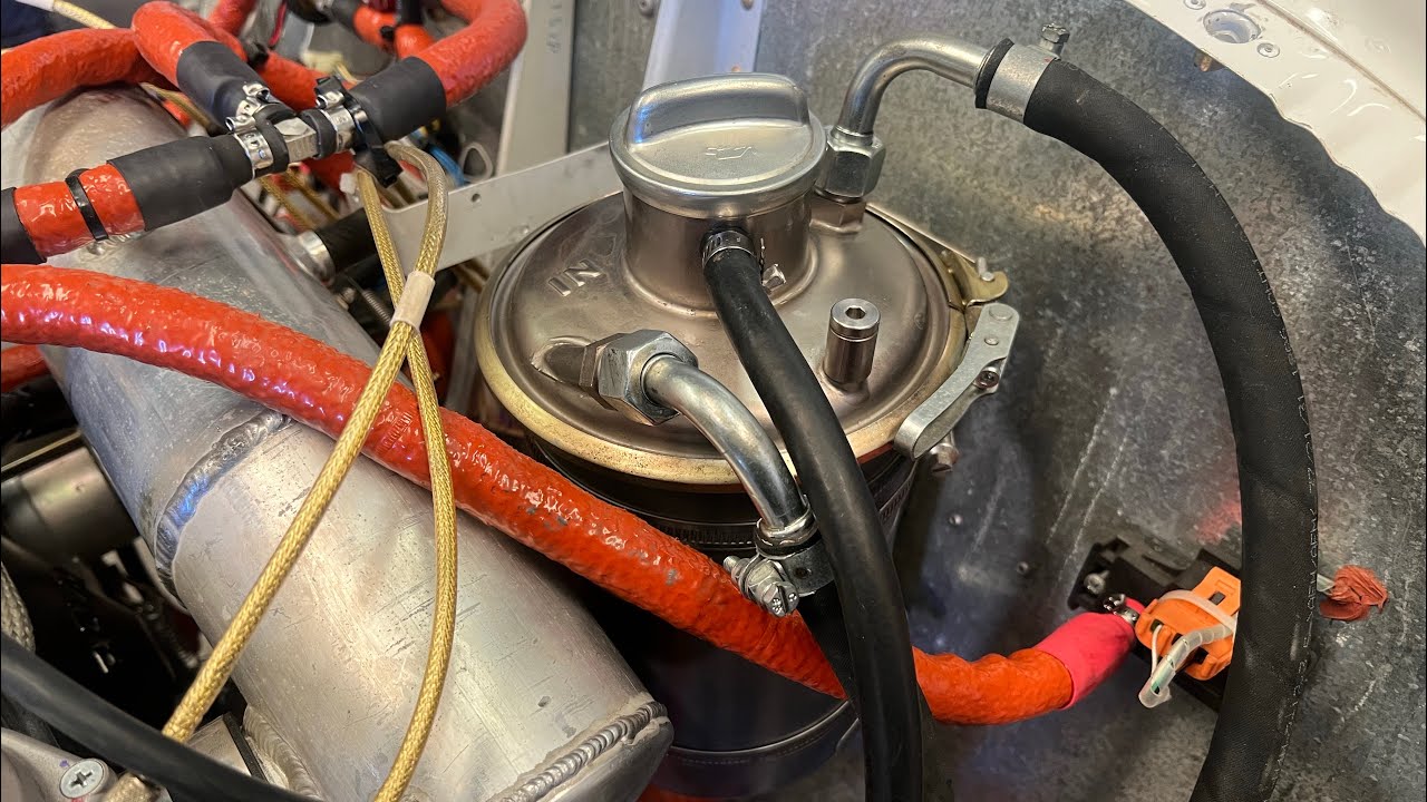 Purging the oil system on a Rotax 9 Series Motor 912/914/915