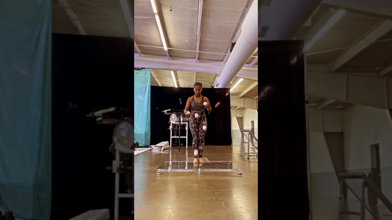 5 balls bounce juggling 