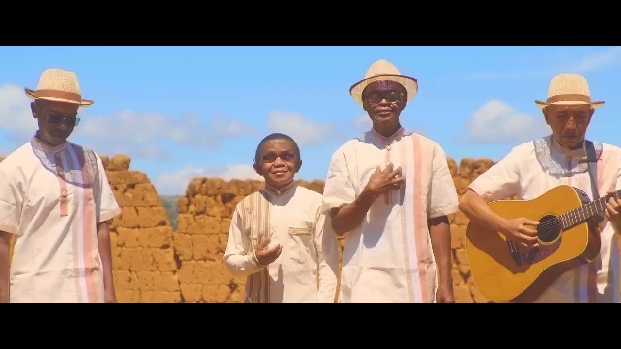 medley - SAKELIDALANA ( NOELY KELY)