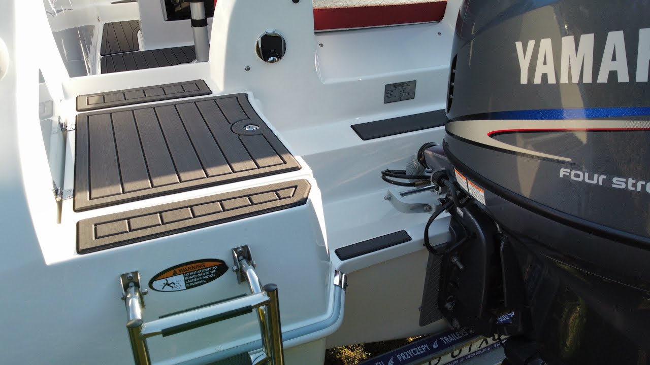 Montaż pianki pokładowej Vendeck na łodzi 4K | EVA foam install on boat