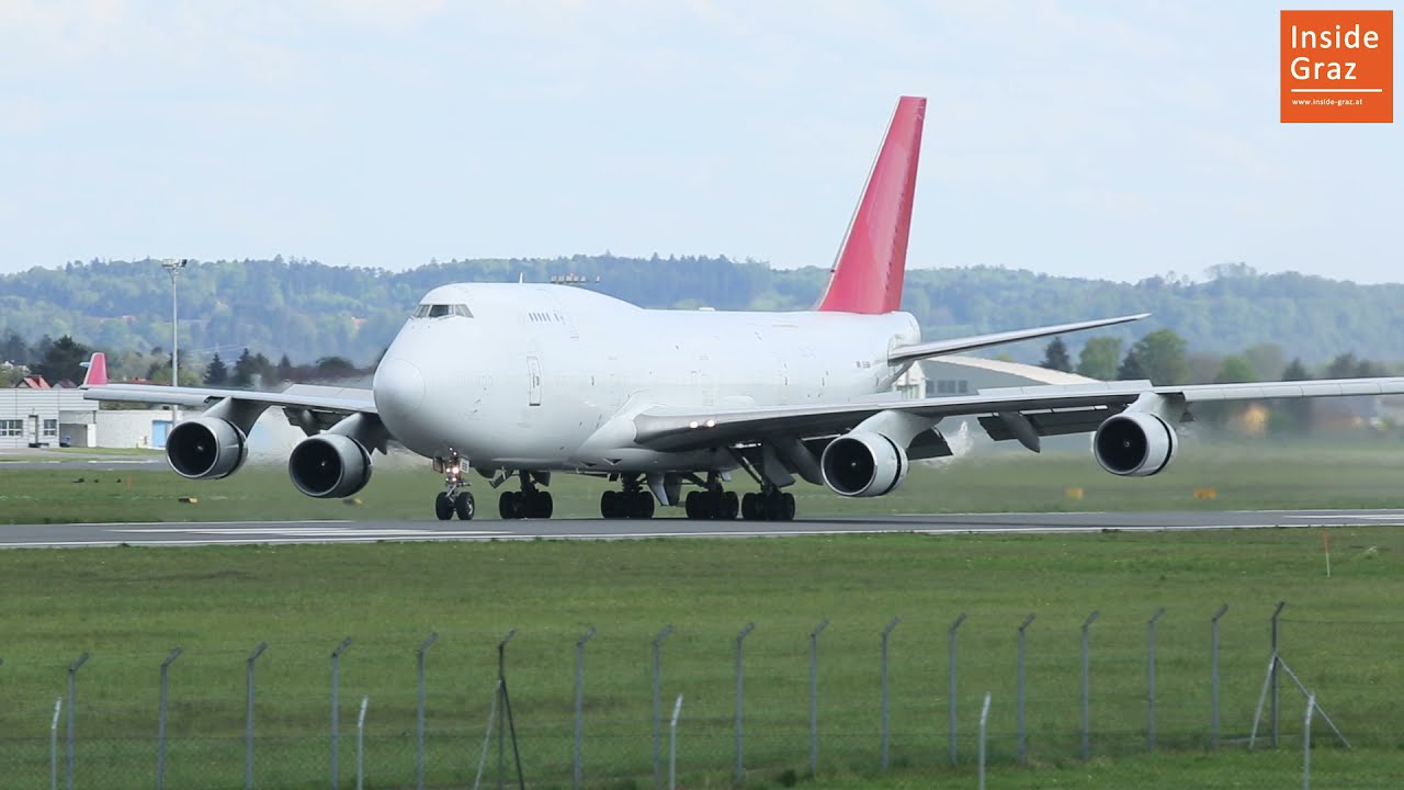 Boeing 747 landing at Airport Graz