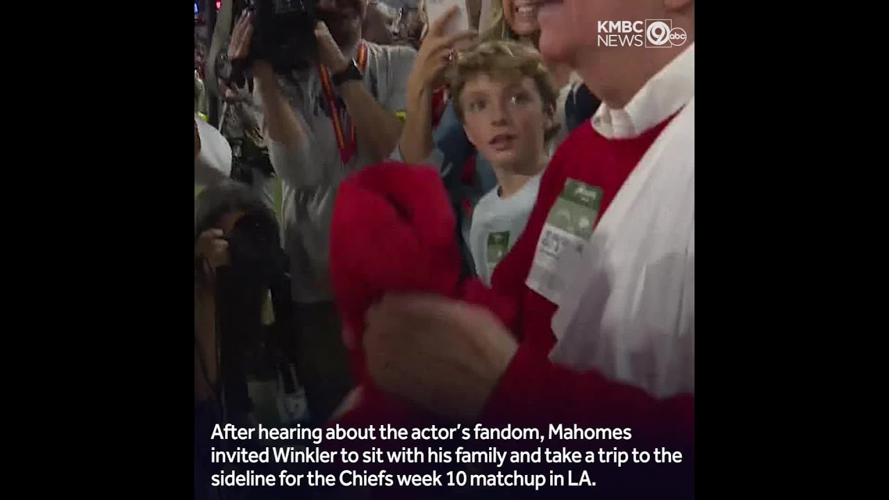 Henry Winkler meets Patrick Mahomes