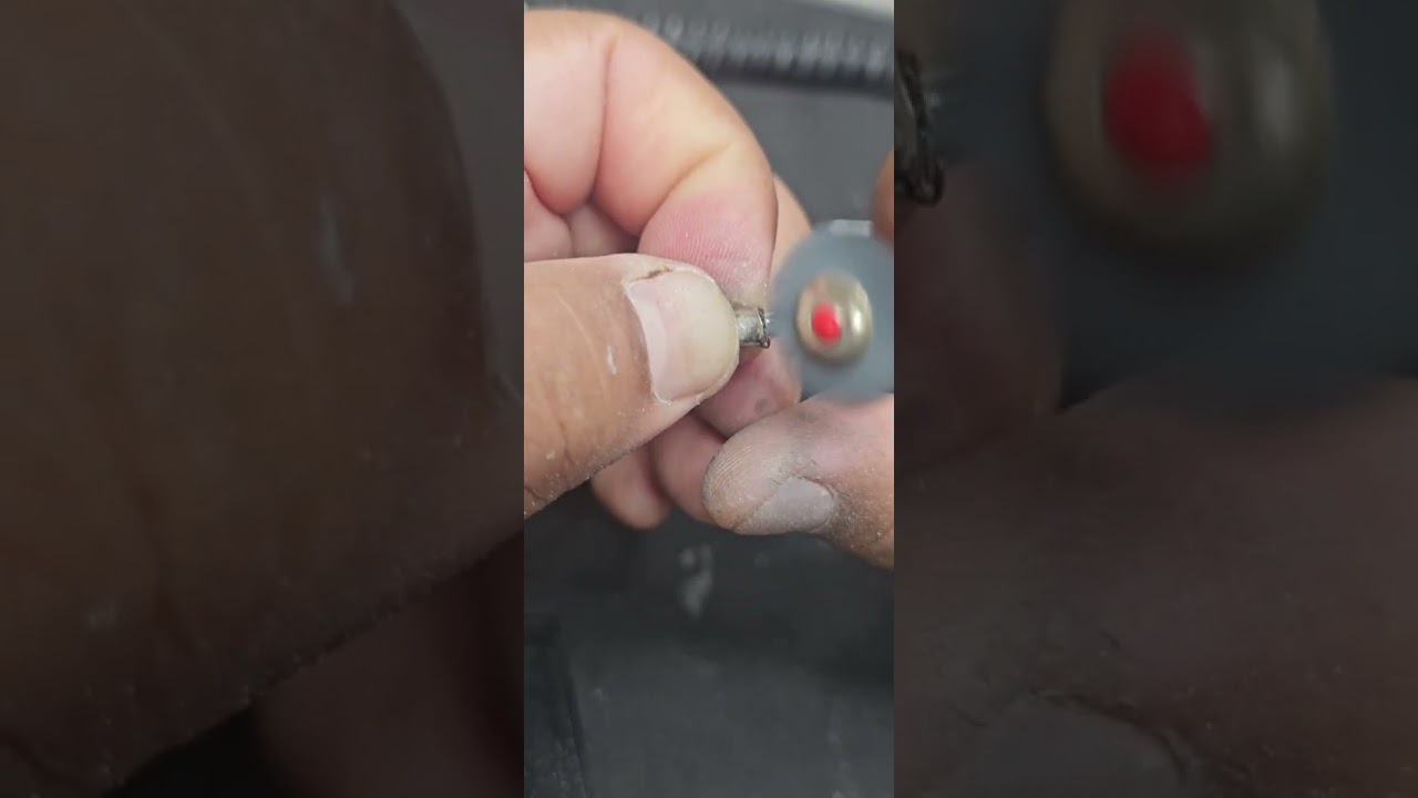 #dental #laboratoriodental #tecnicodental #implants #pulir #brilló 