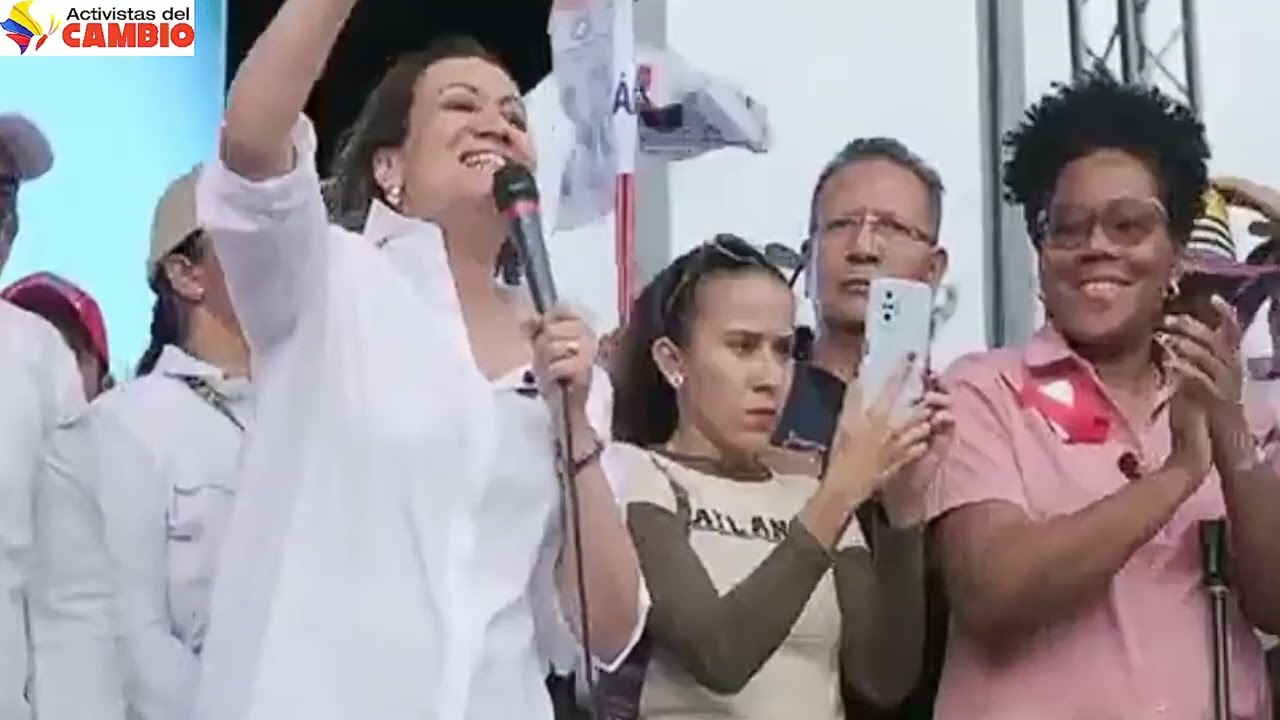 Carolina Corcho de Frente Contra Dilian Francisca Toro En Cali - Le Cantó La verdad