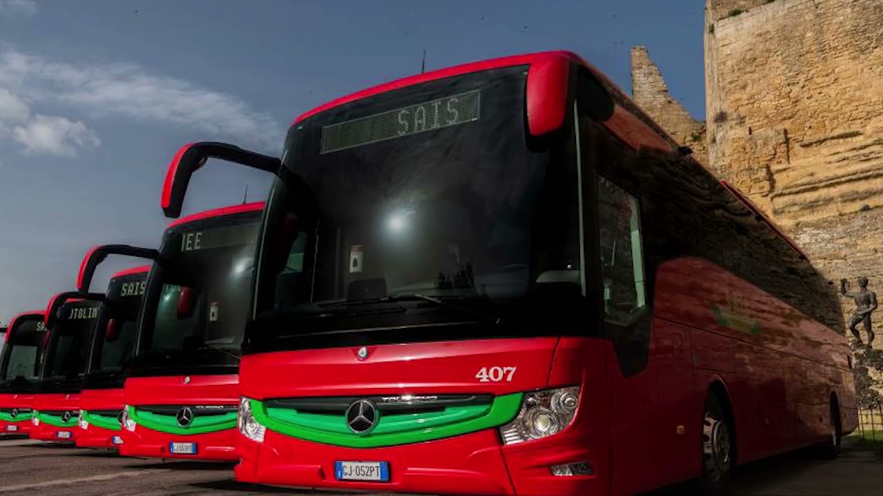 Bus girano vuoti per mesi, Comune sospende la tratta ‘Cimitero’: « potenziare la linea 127»