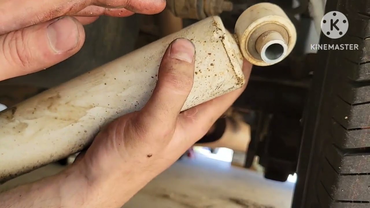 Replacing Shock Absorbers on 1999-2004 WJ Jeep Grand Cherokee
