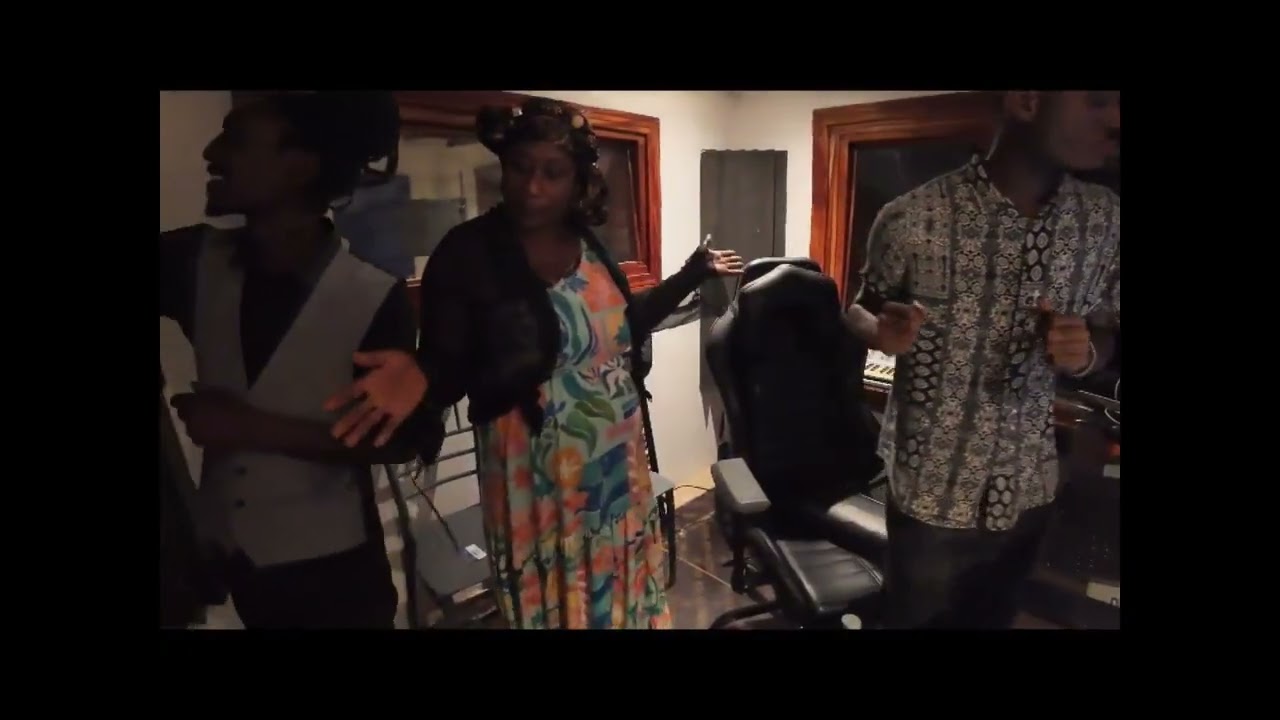 STUDIO SESSION 2