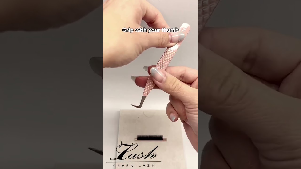 how to properly hold a tweezers?Beginner lash tech tips | How to Hold Tweezers to Prevent Injury