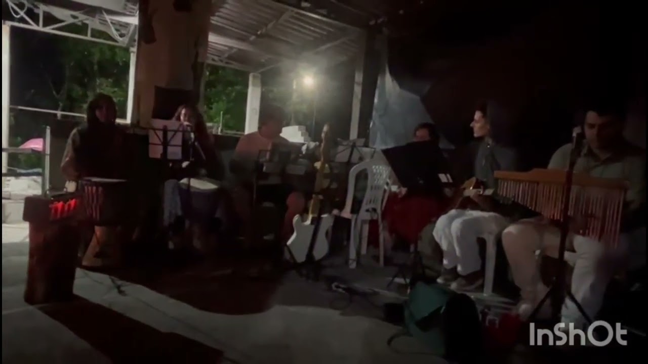 Vivência com a banda Filhos do Universo. 