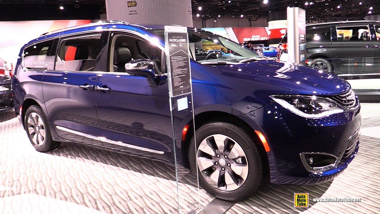 2019 Chrysler Pacifica Hybrid - Exterior and Interior Walkaround - 2019 Detroit Auto Show