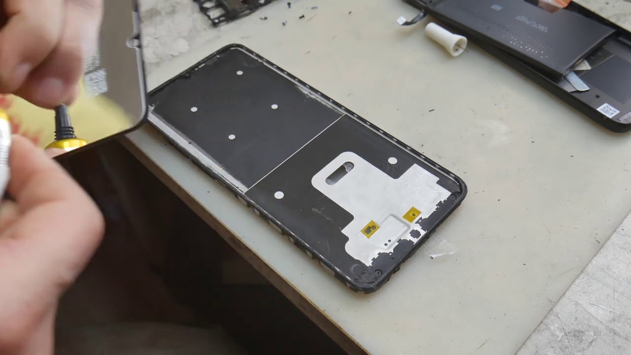 Honor 9a / Бюджетный, дешевый и простой. Замена экрана