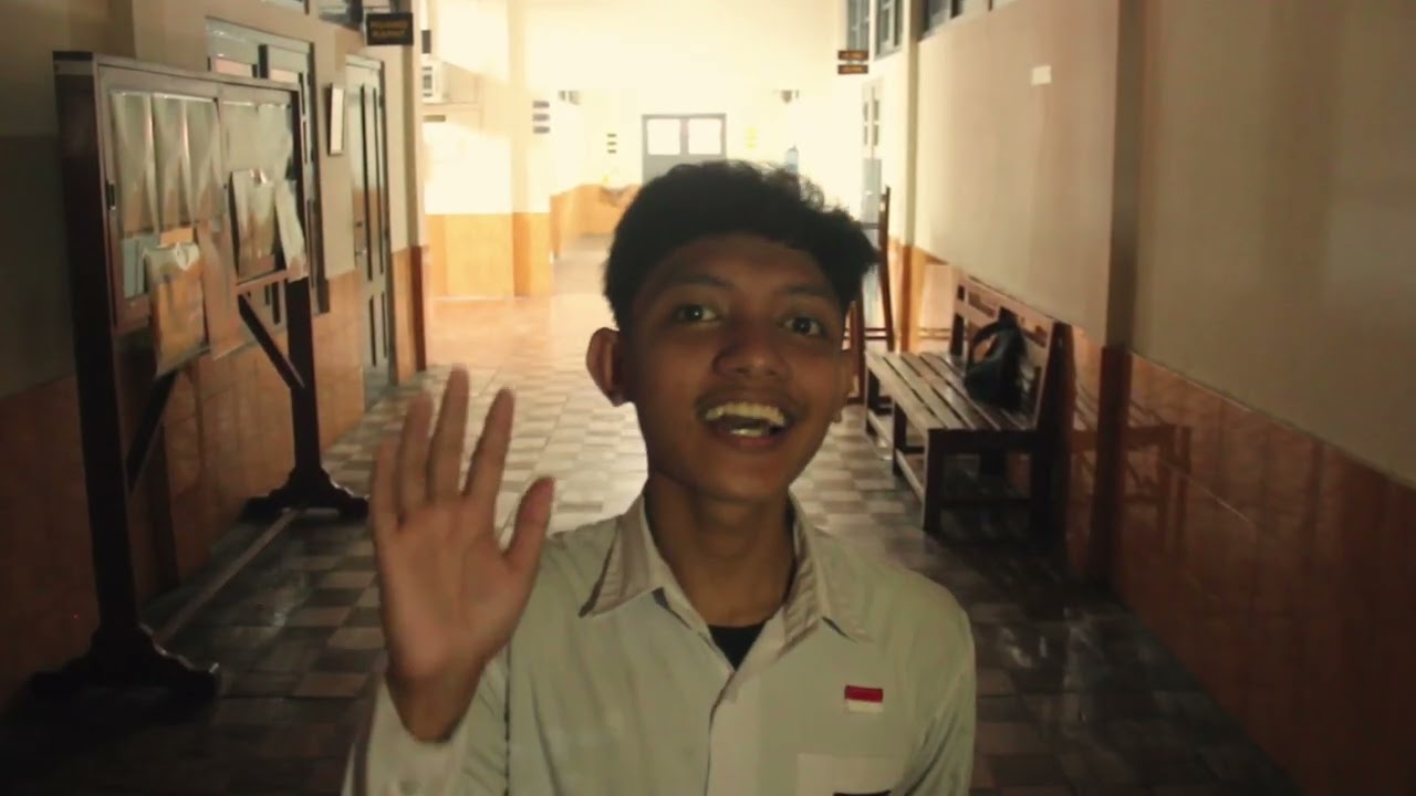 Siapa, Miki? — Mini film by Kelompok 1: Tugas B. Indo Teks Negosiasi