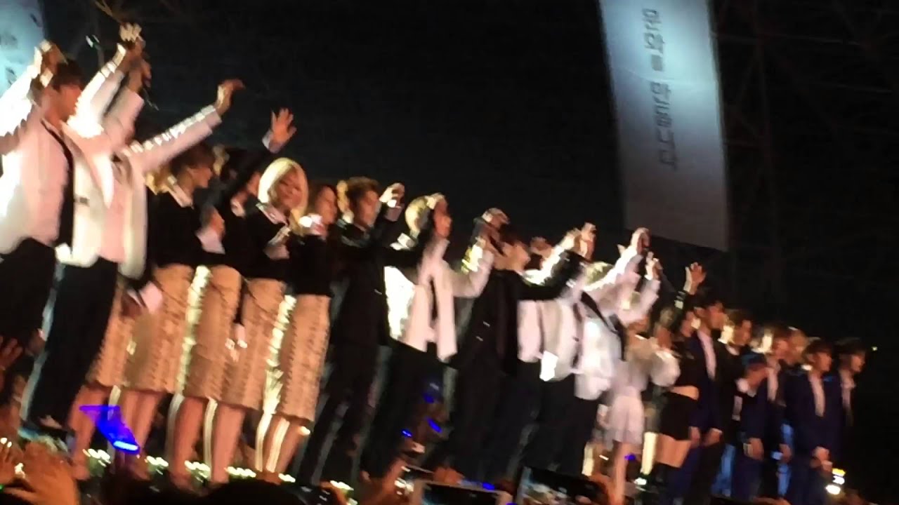 [fancam] Kcon Abu Dhabi Ending part