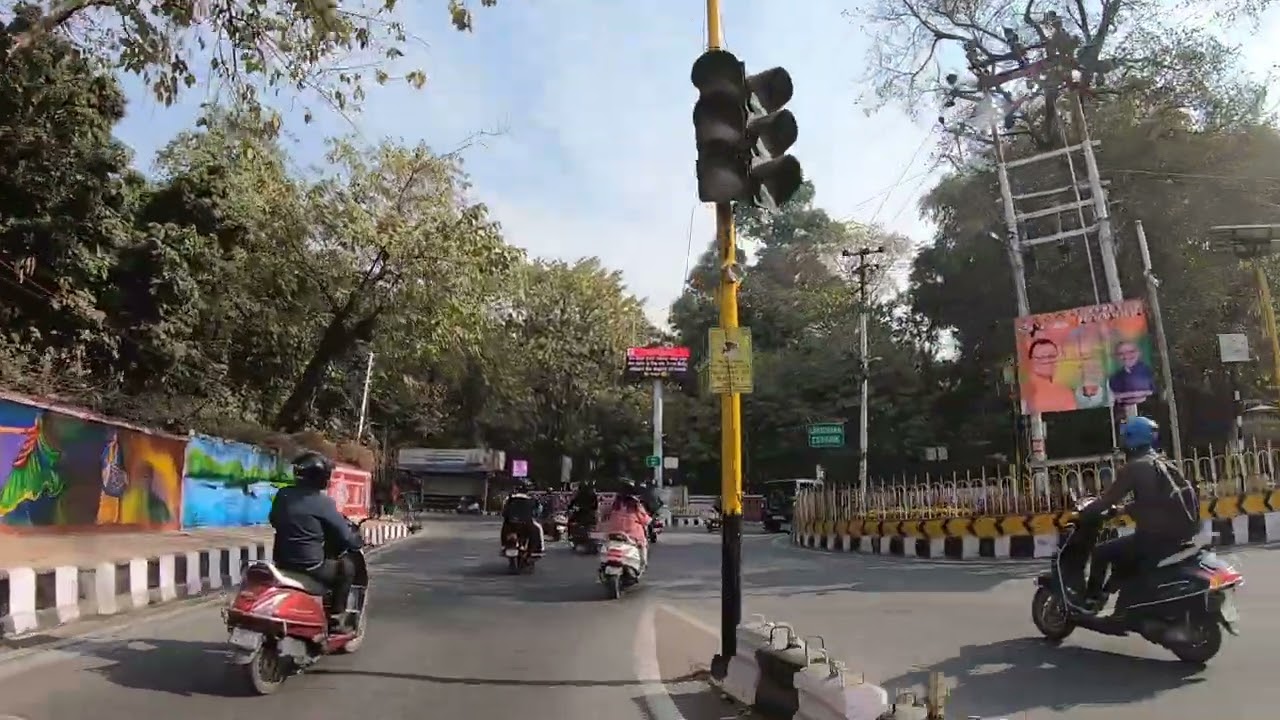 Dehradun city drive through in Uttarakhand (India)