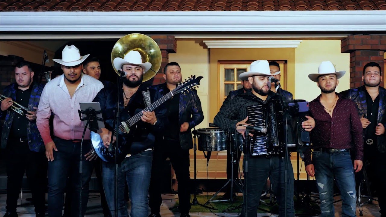 Los Austeros De Durango Ft. Banda Tierra Elegida - Traigo Ganas De Pasear (En Vivo 2019)