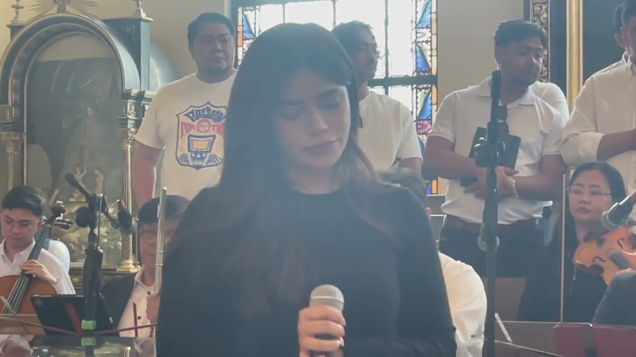 Denise Laurel at Cocoy's inurnment
