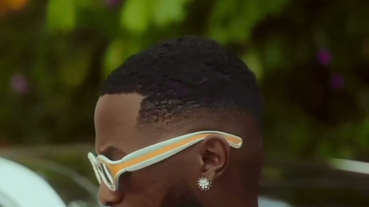 Run up_Ft_Bruce Melodie&omaley_Igitangaza(official video) 