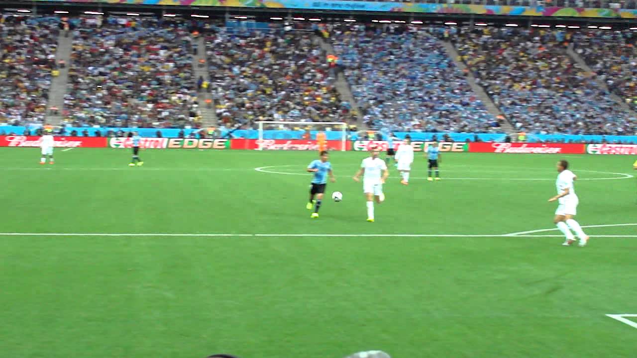 Uruguay great chance by Cristian Rodr&iacute;guez - URU vs ENG - World Cup 2014