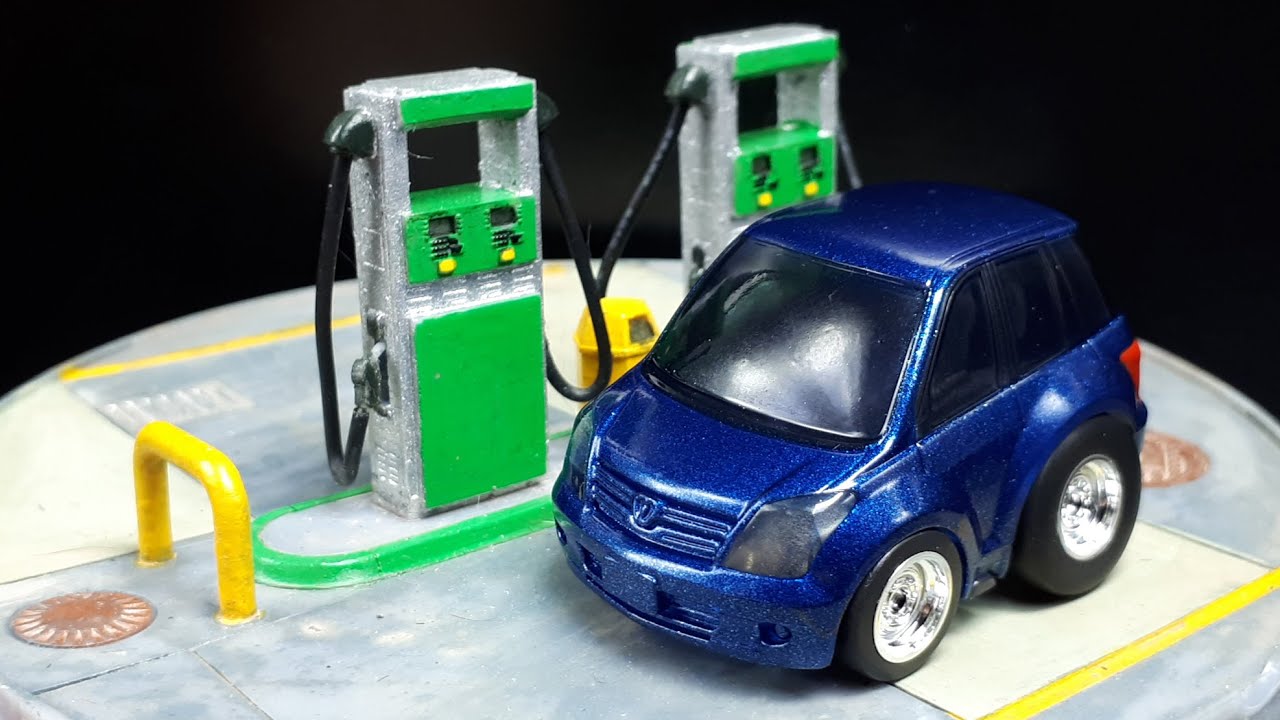 Tooned Toyota ist by ChoroQ wheelswap Choro Choro-Q pullback pull back car toy