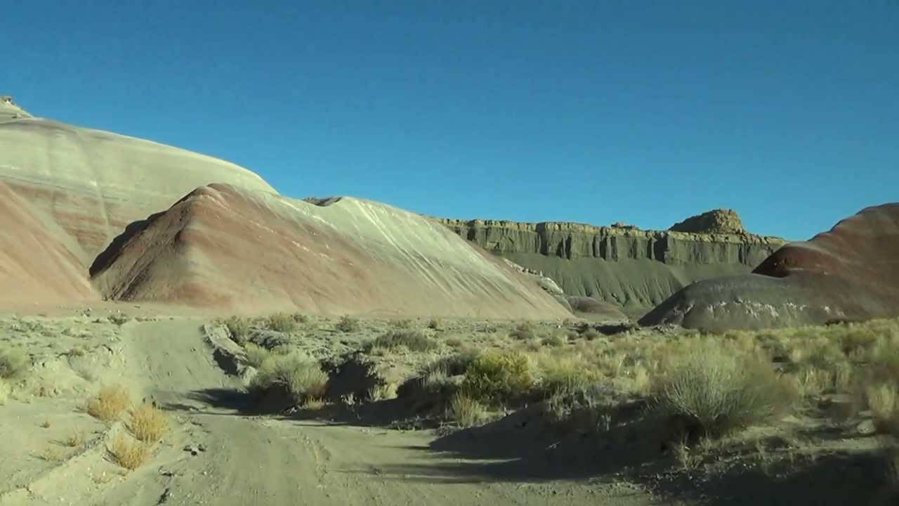 HANKSVILLE .  FACTORY BUTTE - UTAH