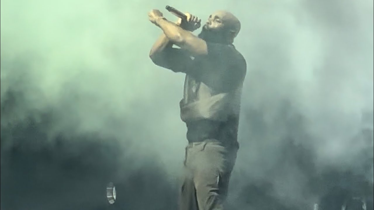KAARIS - GUN SALUTE / LIVE CONCERT ACCOR ARENA 17/02/2024