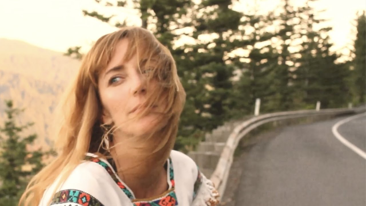 Solitude - Kathleen Grace + Larry Goldings [Official Video]