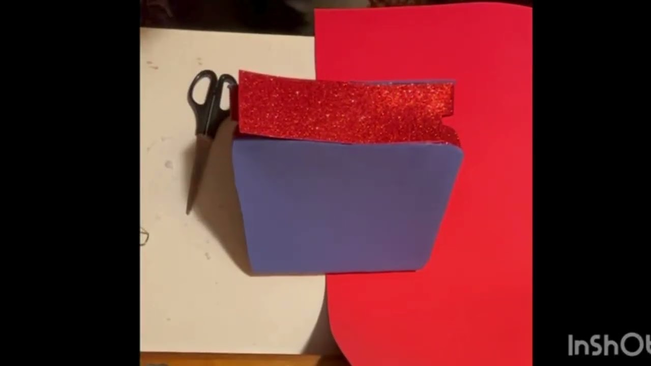 ASTUCCIO CON DECORAZIONI NATALIZIE