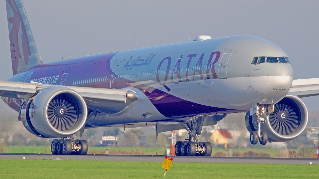 Boeing 777 The World's Largest Engine On A Plane! Landings & Takeoffs | Airbus B777 Compilation