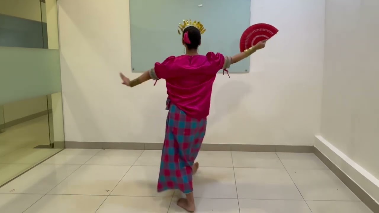 Tari Kipas Makassar Ayodya Pala