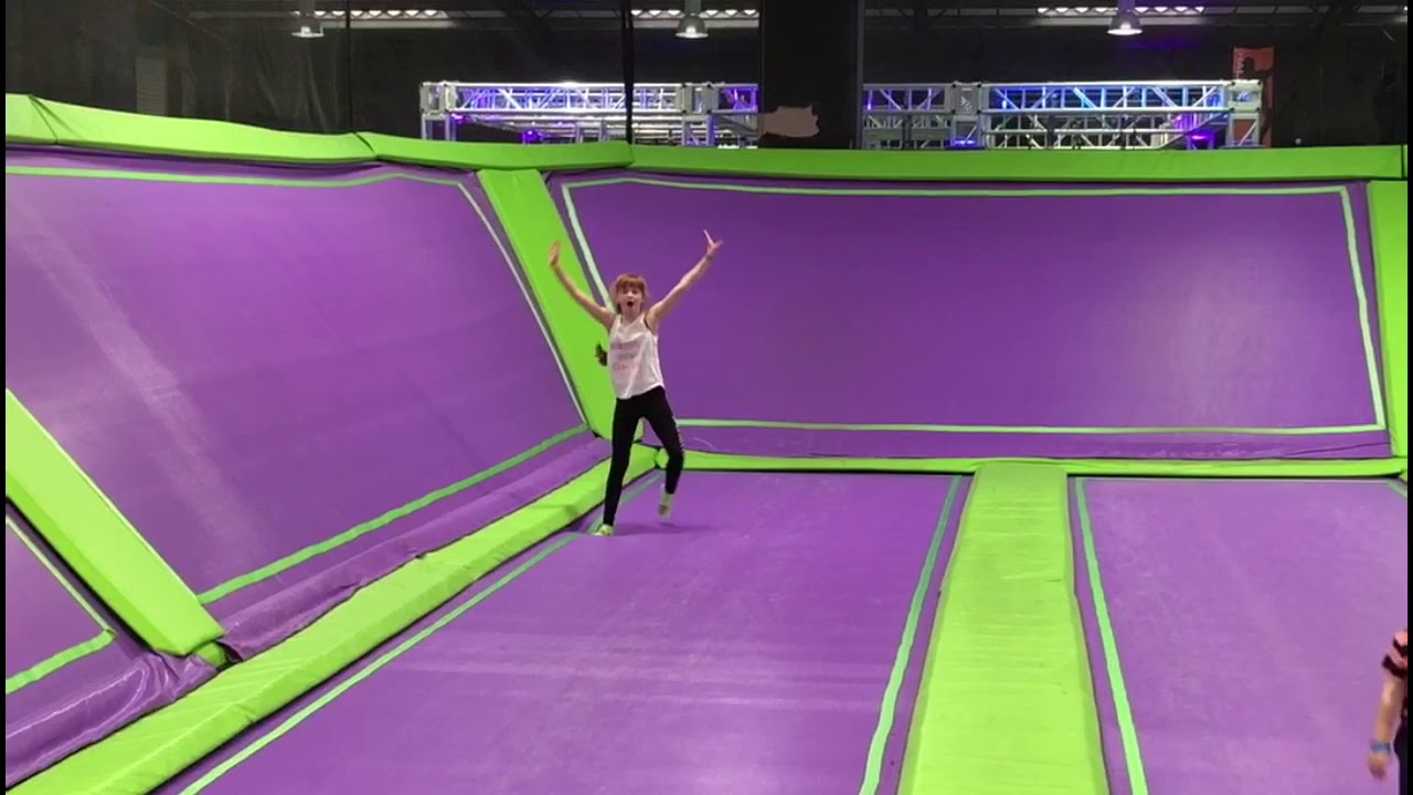 GYMNAST KARINA & HER GYMNASTICS Jump Giants Thurrock Lakeside Tumbling Trampoline Park Trampolining