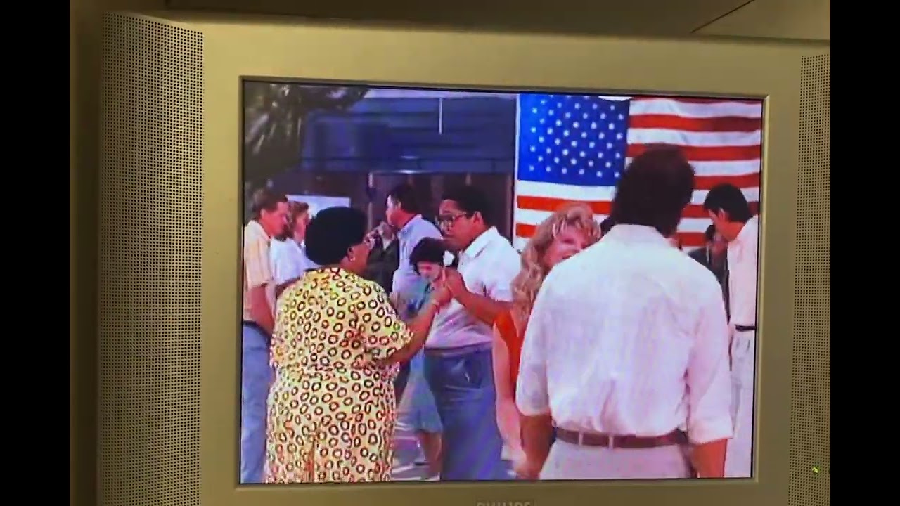 Bruce Willis dancing with Judith Ivey In Country