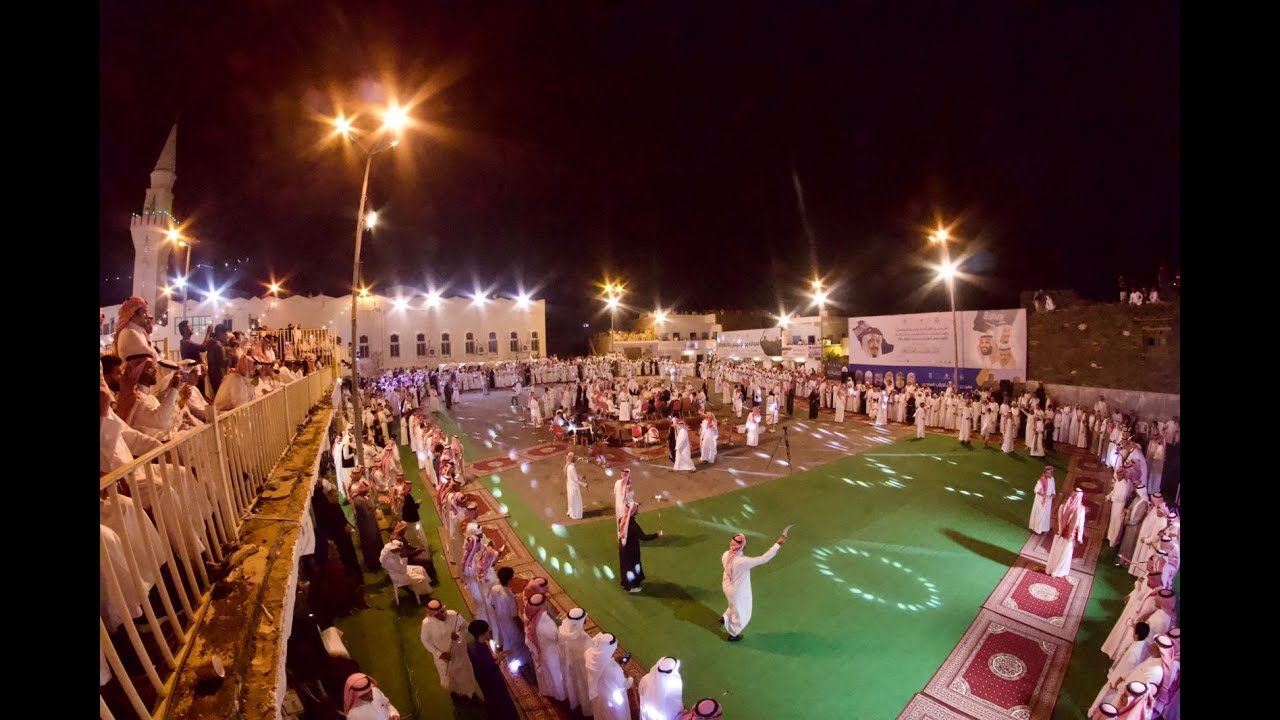 العرضة الشعبية بمهرجان الأطاولة التراثي السادس في سوق ربوع قريش بالأطاولة