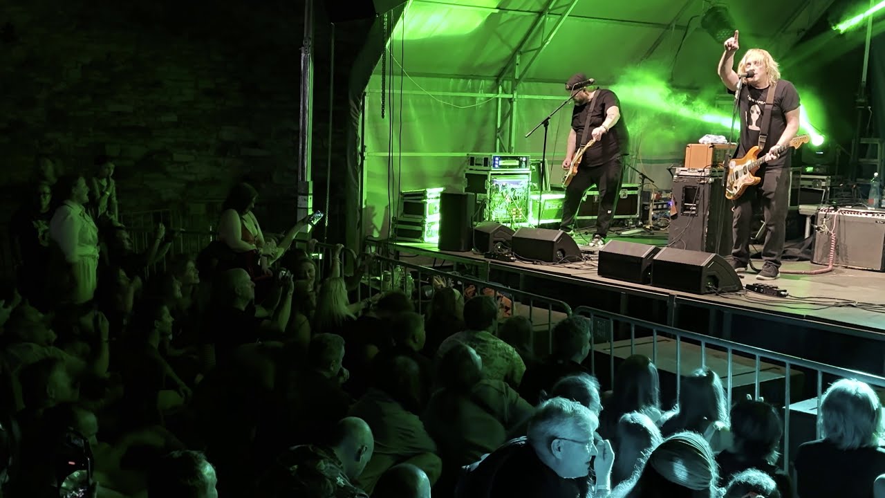 Vypsaná fiXa - Antidepresivní rybička - Hrad Košumberk Festival KAREL 2025 [4K]