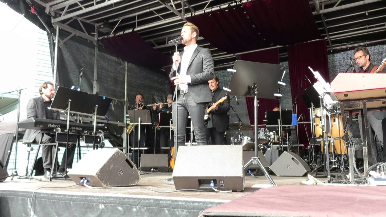 Waltteri Torikka - Niin Paljon Kuuluu Rakkauteen - 15.5.2016