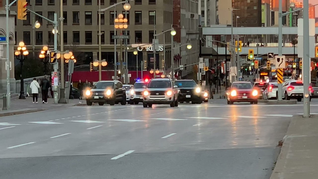 Ottawa police ghost car responding.