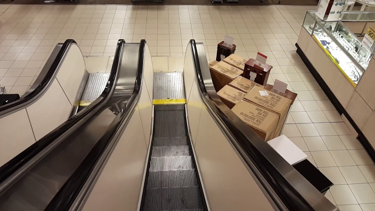 STORE CLOSED: Montgomery Escalators Sears Desert Sky Mall Phoenix, AZ