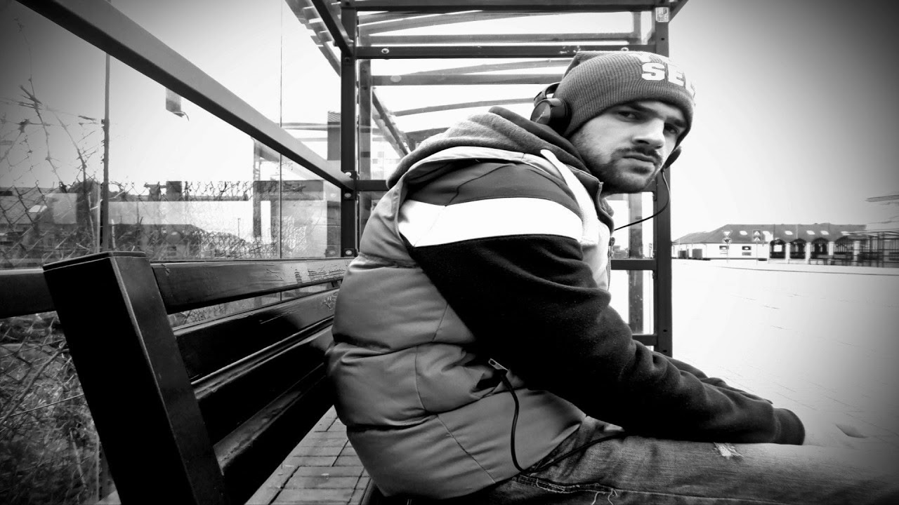 Mr.Shux-Go Out (feat. Sean Divine)