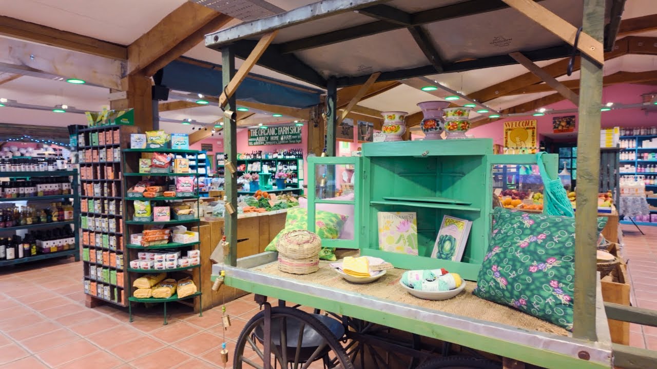 Cotswold Organic Farm Shop Hidden in Cirencester 🌿 | Luxury Food, Gifts & Wellness Finds!